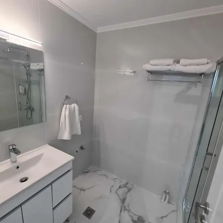 Aparthotel Nn And Near Athens Airport *