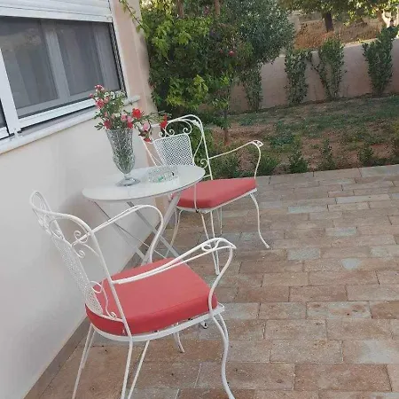 Aparthotel Nn And Near Athens Airport
